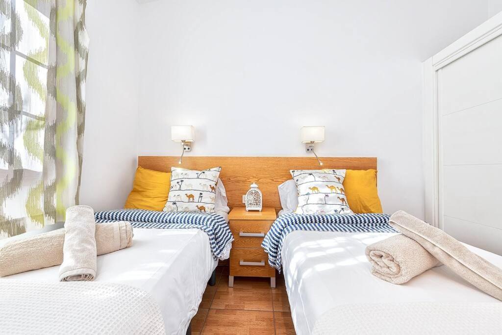Bungalows Los Arcos 77 San Bartolomé 外观 照片