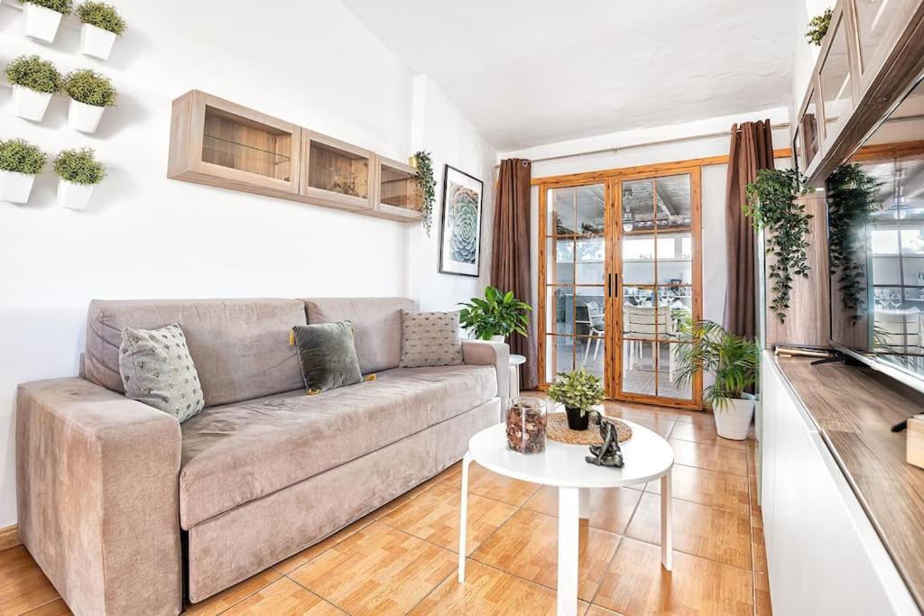 Bungalows Los Arcos 77 San Bartolomé 外观 照片