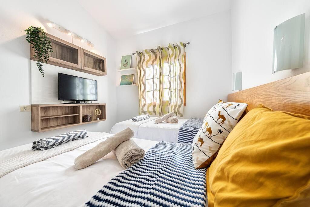 Bungalows Los Arcos 77 San Bartolomé 外观 照片